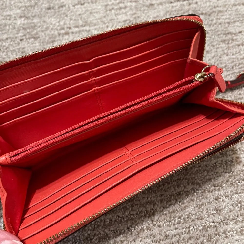 Coach Coral Wristlet Small Bag‎ Zipper Clutch